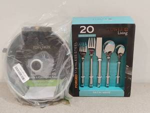 NEW TOWLE LIVING 20PC SET SATIN WAVE FLATWARE AND FOX RUN ANGEL PAN