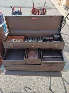 lot 10 image: Kennedy Machinist Tool Box With Assorted Machinist ToolsContents