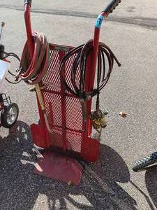 lot 2 image: WCR Torch Cart With Regulators & Hoses
