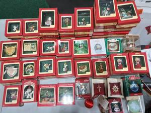 lot 53 image: Approx 50 Hallmark Heirloom Ornaments