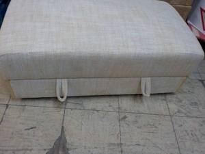Bench With Storage needs 1 leg rea...