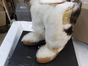 Coach size 7N Morton Calf Shearling...