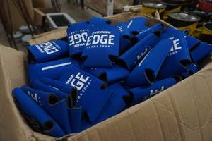 lot 14 image: can coozies