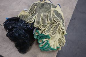 lot 118 image: work gloves