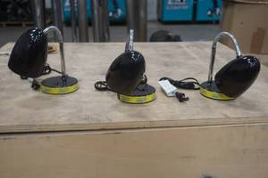 lot 125 image: LED desk light