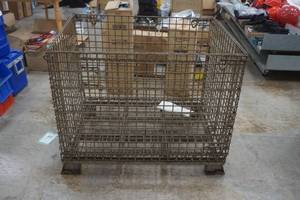 lot 163 image: metal cage on wheels