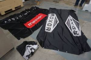 lot 189 image: banners