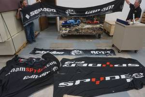 lot 190 image: banners