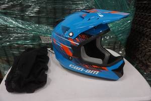 lot 285 image: helmet
