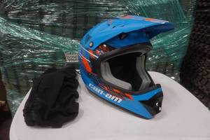 lot 286 image: helmet