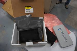 lot 334 image: Garmin navigator