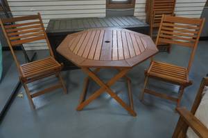 lot 360 image: table and chairs