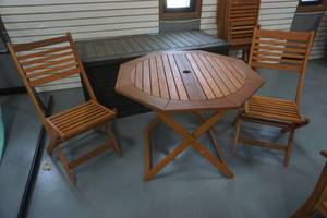 lot 361 image: table and chairs