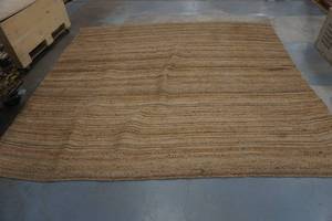 lot 364 image: rug