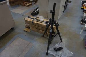lot 393 image: tripod