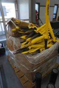 lot 395 image: pallet of racetrack markers