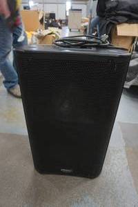lot 420 image: speaker