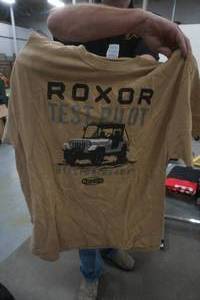 lot 433 image: mens t-shirts