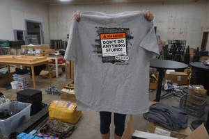 lot 437 image: mens t-shirts