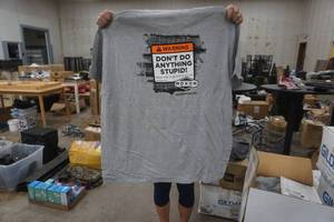 lot 439 image: mens t-shirts