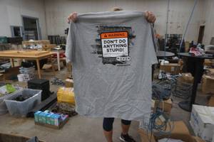 lot 440 image: mens t-shirts