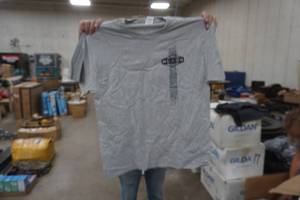 lot 442 image: mens t-shirts