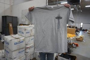 lot 451 image: mens t-shirts