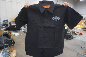 lot 462 image: mens t-shirt