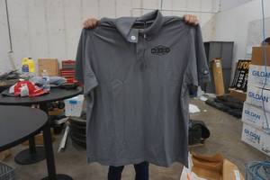 lot 464 image: mens t-shirt