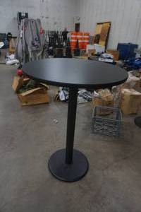 lot 469 image: table