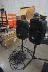 lot 503 image: speaker set