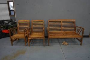 lot 525 image: patio furniture