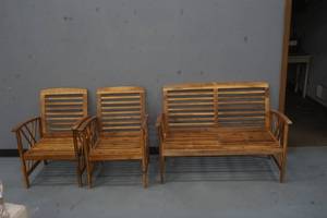 lot 526 image: patio furniture