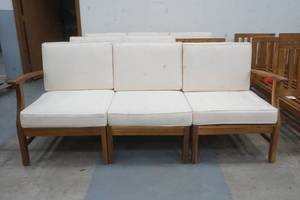 lot 530 image: patio furniture