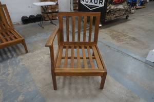lot 538 image: patio furniture