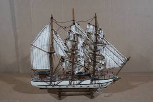 lot 32 image: 1864 Wood Whaling Ship Replica