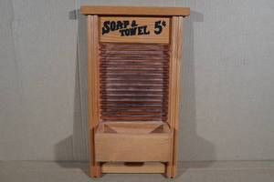 lot 34 image: Vintage Style Washboard Wall Dcor with Shelf