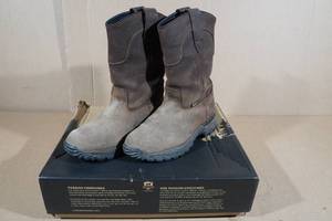 lot 71 image: Irish Setter 11 Two Harbors Mens Pull-On Work Boots -Size 8.5