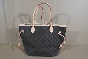lot 89 image: Louis Vuitton Never Full Brown Monogram Tote Bag