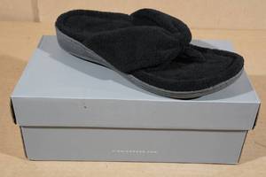 lot 94 image: Vionic Womens Gracie Toe Post Slippers -Size 8