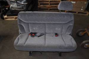 lot 134 image: Minivan Bench Seat