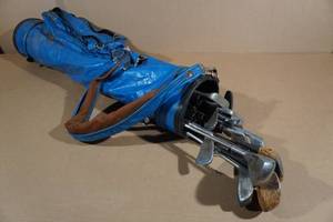 lot 169 image: Vintage Golf Clubs