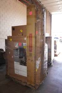 lot 189 image: Pallet of Damaged and Incomplete Furniture