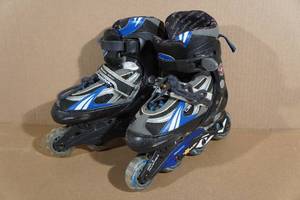 lot 217 image: Kids Schwinn Roller Blades -Size 1-4