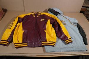 lot 257 image: Minnesota Gophers Jacket and Sweatshirt -XXL