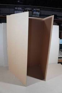 lot 258 image: 5 Cardboard Tri-Fold Panels - Shipping or Presentation