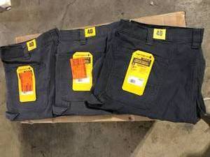 lot 34 image: Lot of Carhartt Mens 40 Shadow CottonSpandex Rugged Flex Rigby Work Short  Customer Returns See Pictures