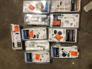 lot 54 image: Lot of Assorted Plumbing Items  Various Models and Conditions Customer Returns See Pictures