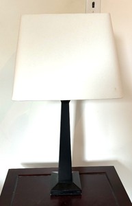 lot 30 image: Stylish Table Lamp