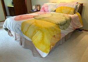 lot 74A image: Colorful Queen Bedding